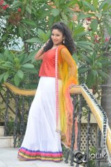 Vishnu Priya at Styles N Weaves Expo Launch